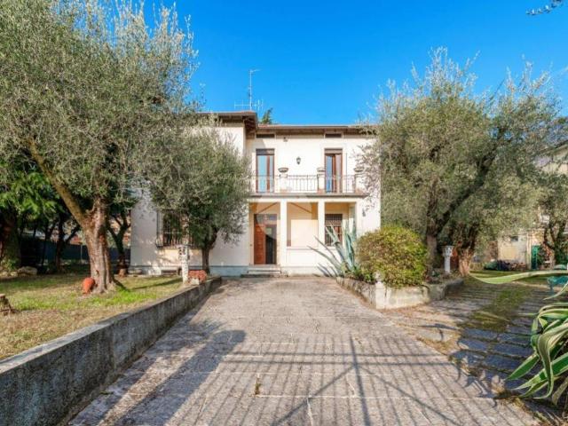 Villa in vendita a Salò BS