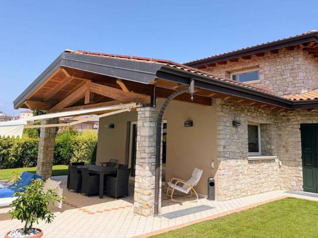 Villa in vendita a Salò BS