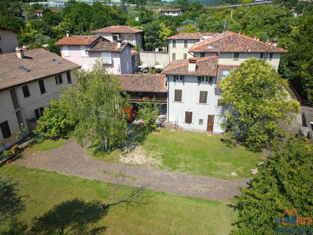 Villa in vendita a Salò BS