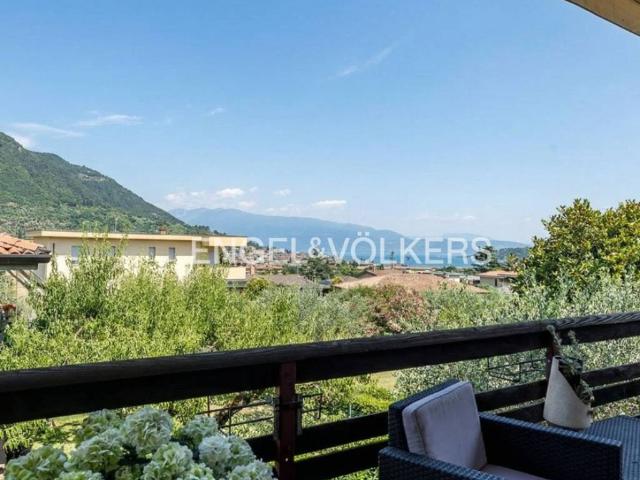 Villa in vendita a Salò BS