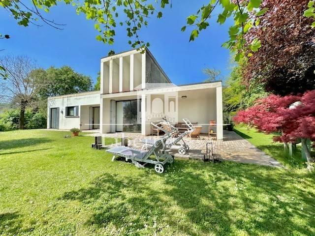 Villa in vendita a Salò BS