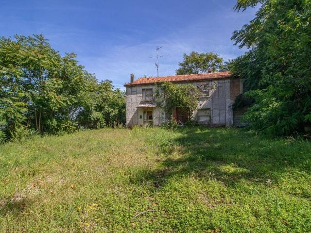 Villa in vendita a Saludecio RN
