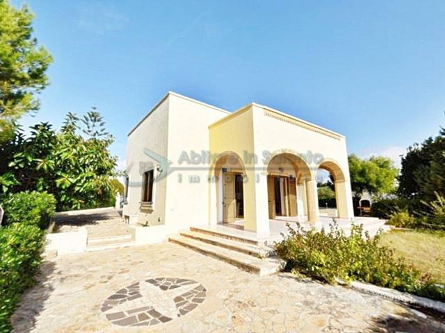 Villa in vendita a Salve LE