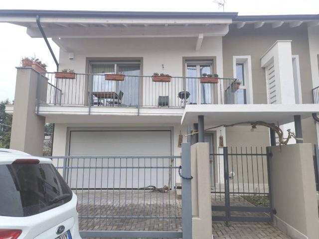 Villa in vendita a Samarate VA