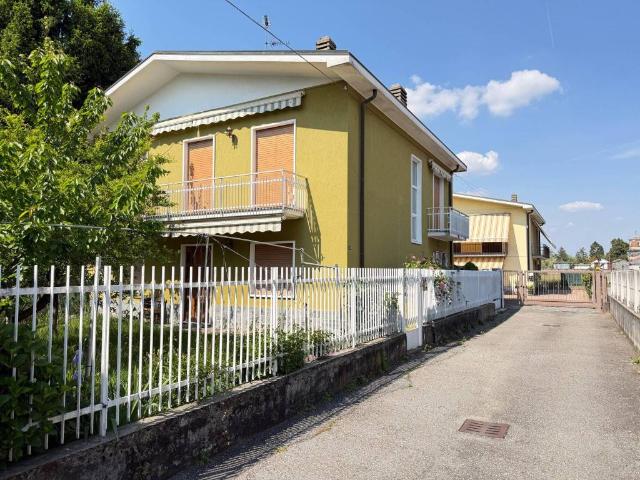Villa in vendita a Samarate VA