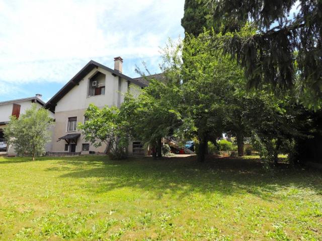 Villa in vendita a Samarate VA
