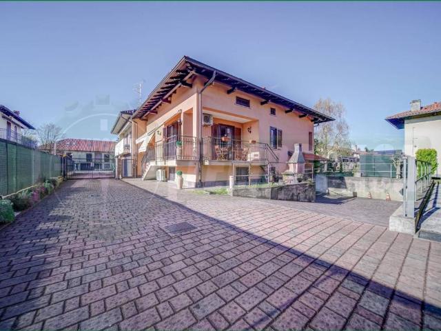 Villa in vendita a Samarate VA