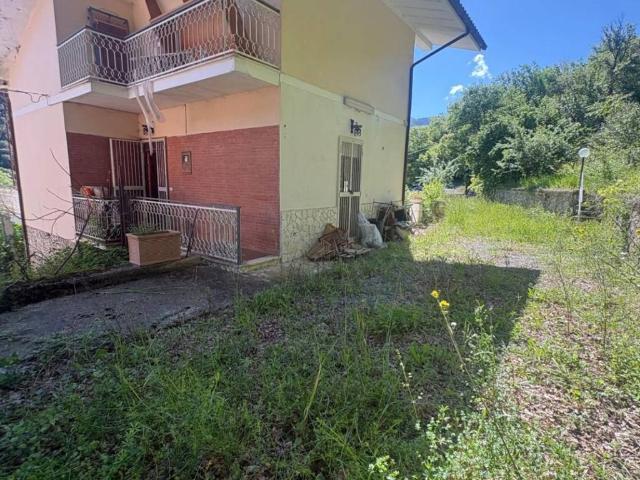 Villa in vendita a Sambuci RM