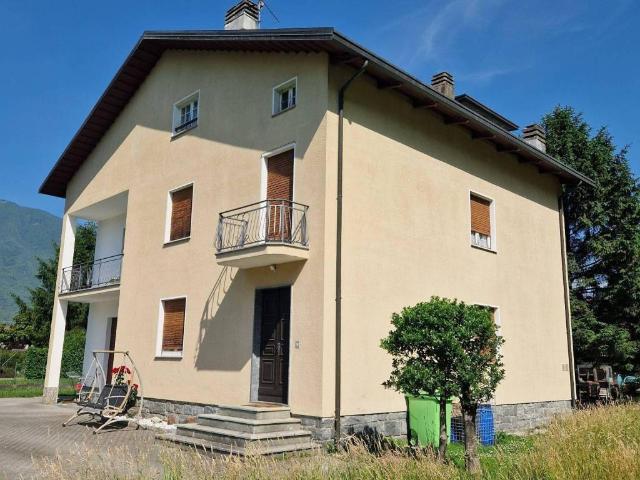 Villa in vendita a Samolaco SO