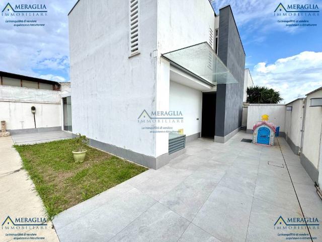 Villa in vendita a San Marcellino CE