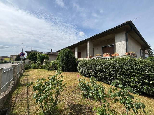 Villa in vendita a San Martino in Strada LO