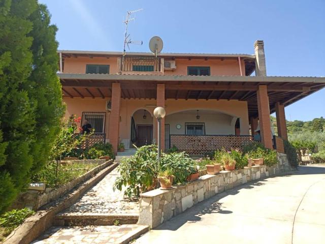 Villa in vendita a San Michele di Ganzaria CT