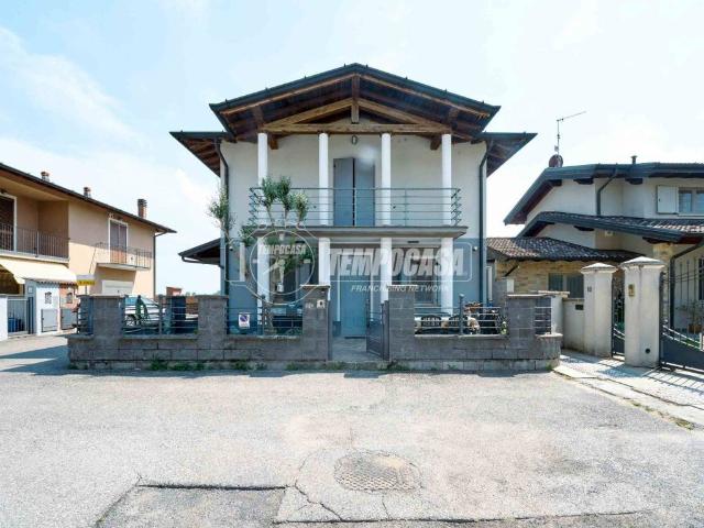 Villa in vendita a San Bassano CR