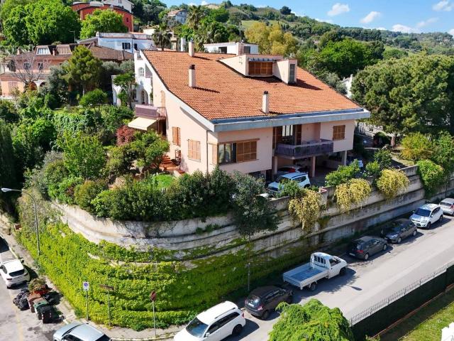 Villa in vendita a San Benedetto Del Tronto