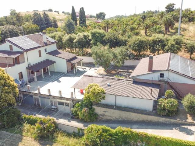 Villa in vendita a San Benedetto Del Tronto