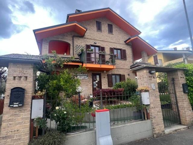 Villa in vendita a San Benigno Canavese