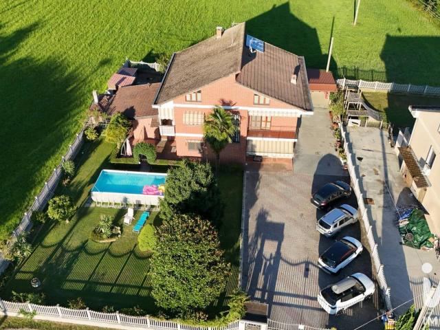 Villa in vendita a San Benigno Canavese