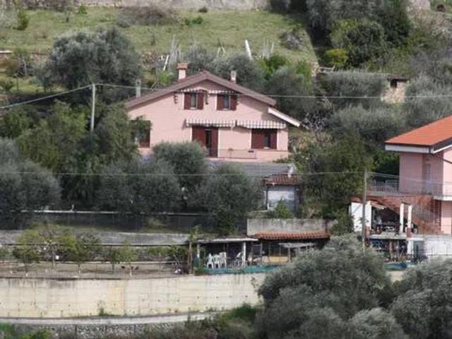 Villa in vendita a San Biagio della Cima IM