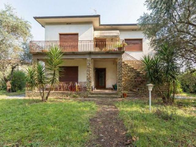 Villa in vendita a San Cassiano a Vico Lucca 280 mq Rif: 1422704