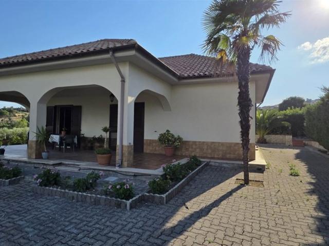 Villa in vendita a San Cataldo