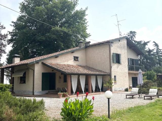Villa in vendita a San Colombano al Lambro MI