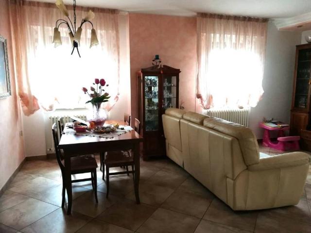 Villa in vendita a San Costanzo PU