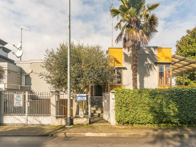 Villa in vendita a San Donato Milanese MI