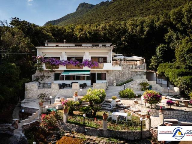 Villa in vendita a San Felice Circeo LT