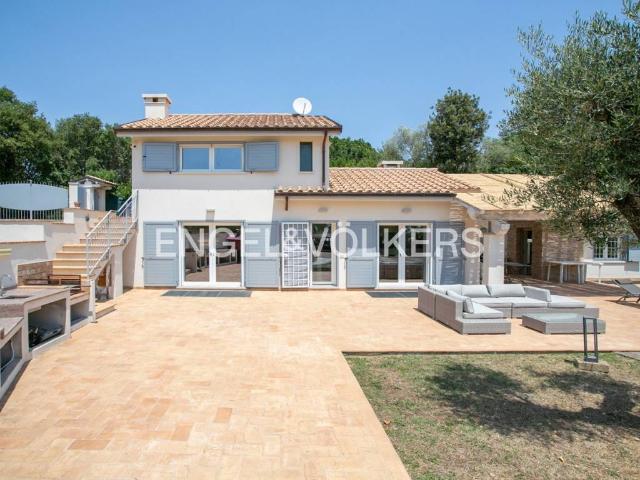 Villa in vendita a San Felice Circeo LT