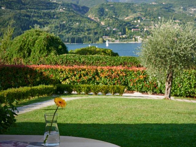 Villa in vendita a San Felice del Benaco BS