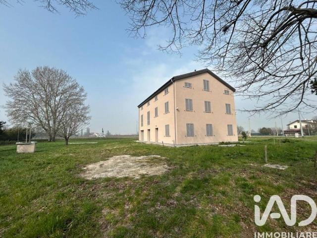 Villa in vendita a San Felice sul Panaro MO