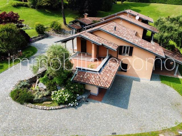 Villa in vendita a San Fermo della Battaglia CO