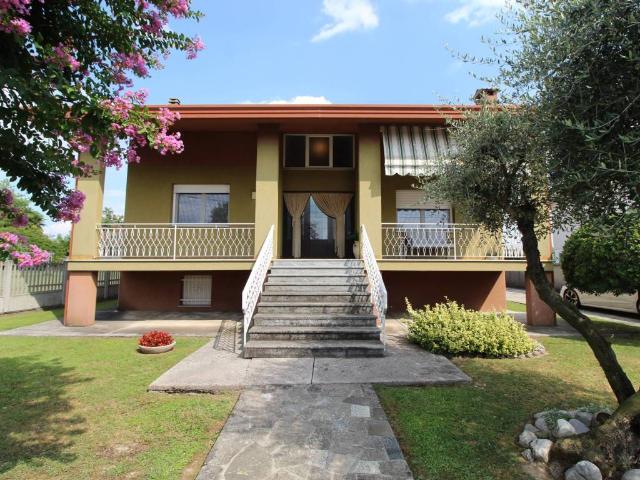 Villa in vendita a San Giorgio della Richinvelda PN