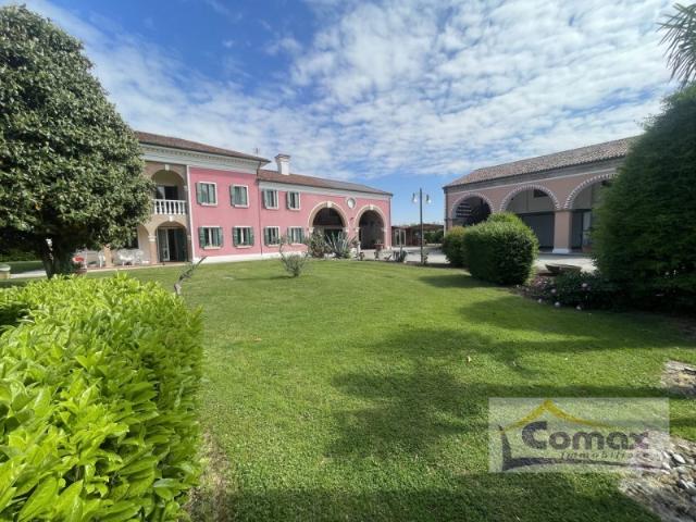 Villa in vendita a San Giorgio in Bosco via Calandrine