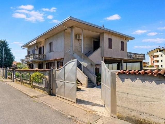 Villa in vendita a San Giorgio Su Legnano MI