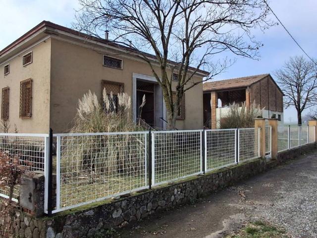 Villa in vendita a San Giorgio Piacentino PC