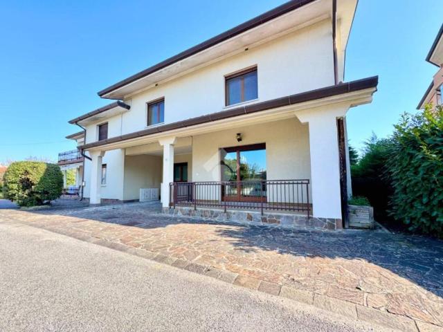 Villa in vendita a San Giovanni al Natisone UD