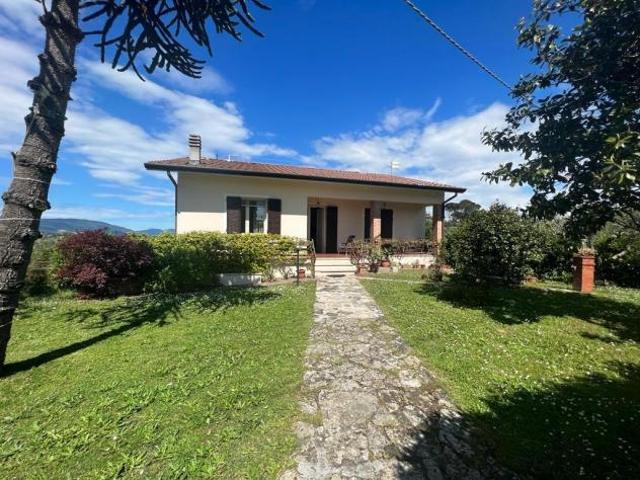 Villa in vendita a San Ginese Capannori 260 mq Rif: 1128008
