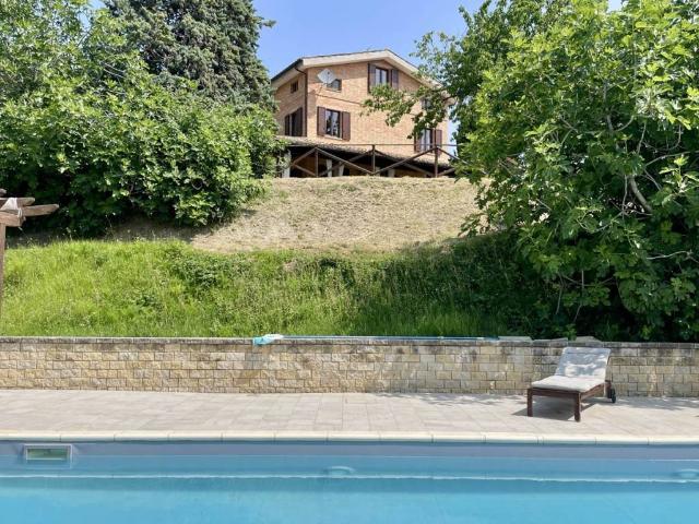 Villa in vendita a San Ginesio MC
