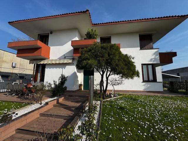 Villa in vendita a San Giuliano Milanese MI