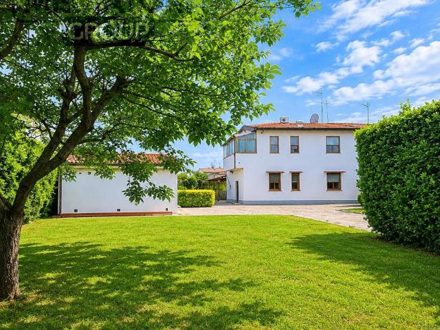 Villa in vendita a San Giuliano Terme PI