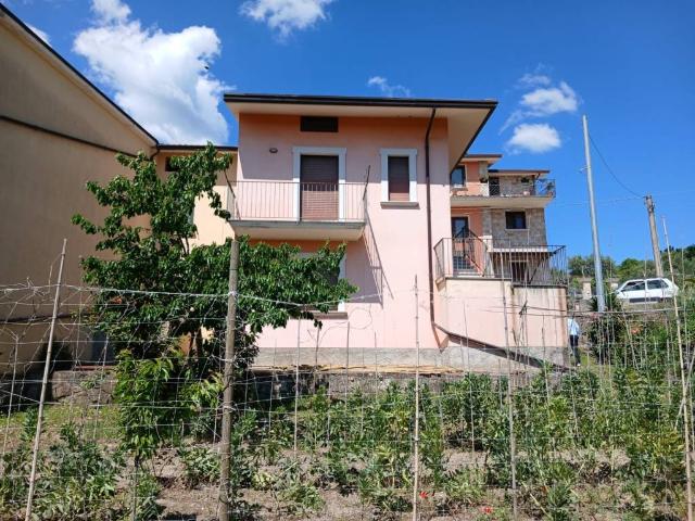 Villa in vendita a San Leucio del Sannio BN