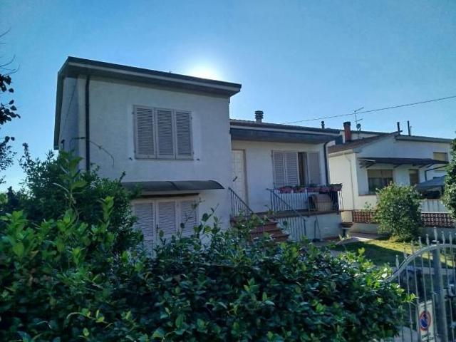 Villa in vendita a San Lorenzo Alle Corti Cascina 180 mq Rif: 1354467