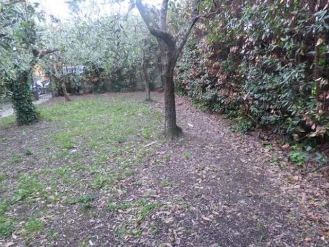 Villa in vendita a San Lorenzo di Moriano Lucca 280 mq Rif: 888378