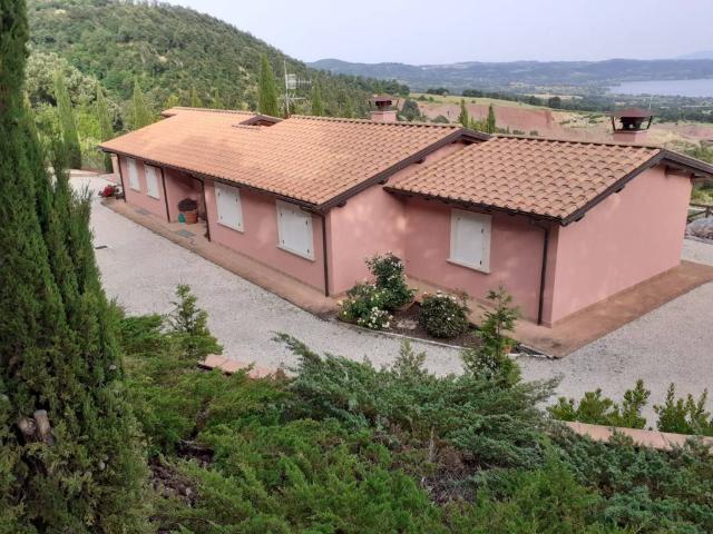 Villa in vendita a San Lorenzo Nuovo VT