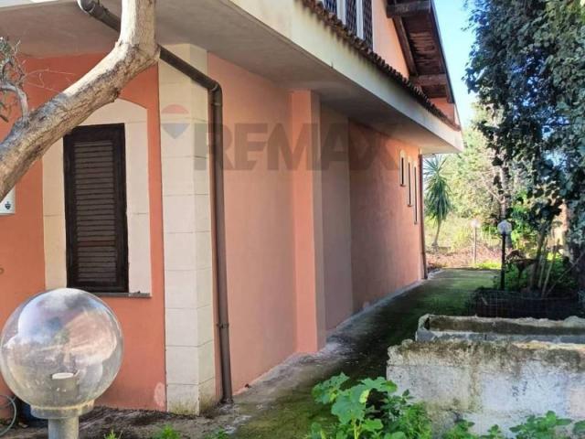 Villa in vendita a San Pietro Clarenza CT