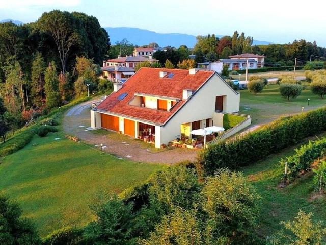 Villa in vendita a San Pietro di Feletto TV