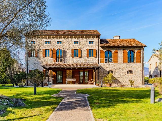Villa in vendita a San Pietro di Feletto TV