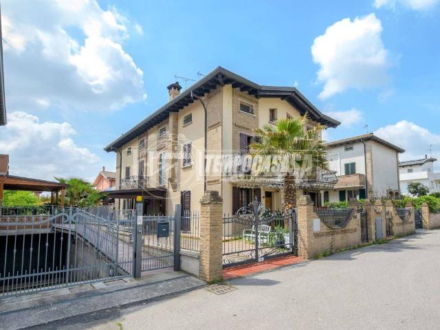 Villa in vendita a San Pietro in Casale BO