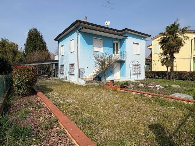 Villa in vendita a San Possidonio MO